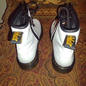 DR.MARTENS 1460 WOMENS ANKLE BOOTS COMFORT WHITE PATENT LEATHER SIZE 37 NEW